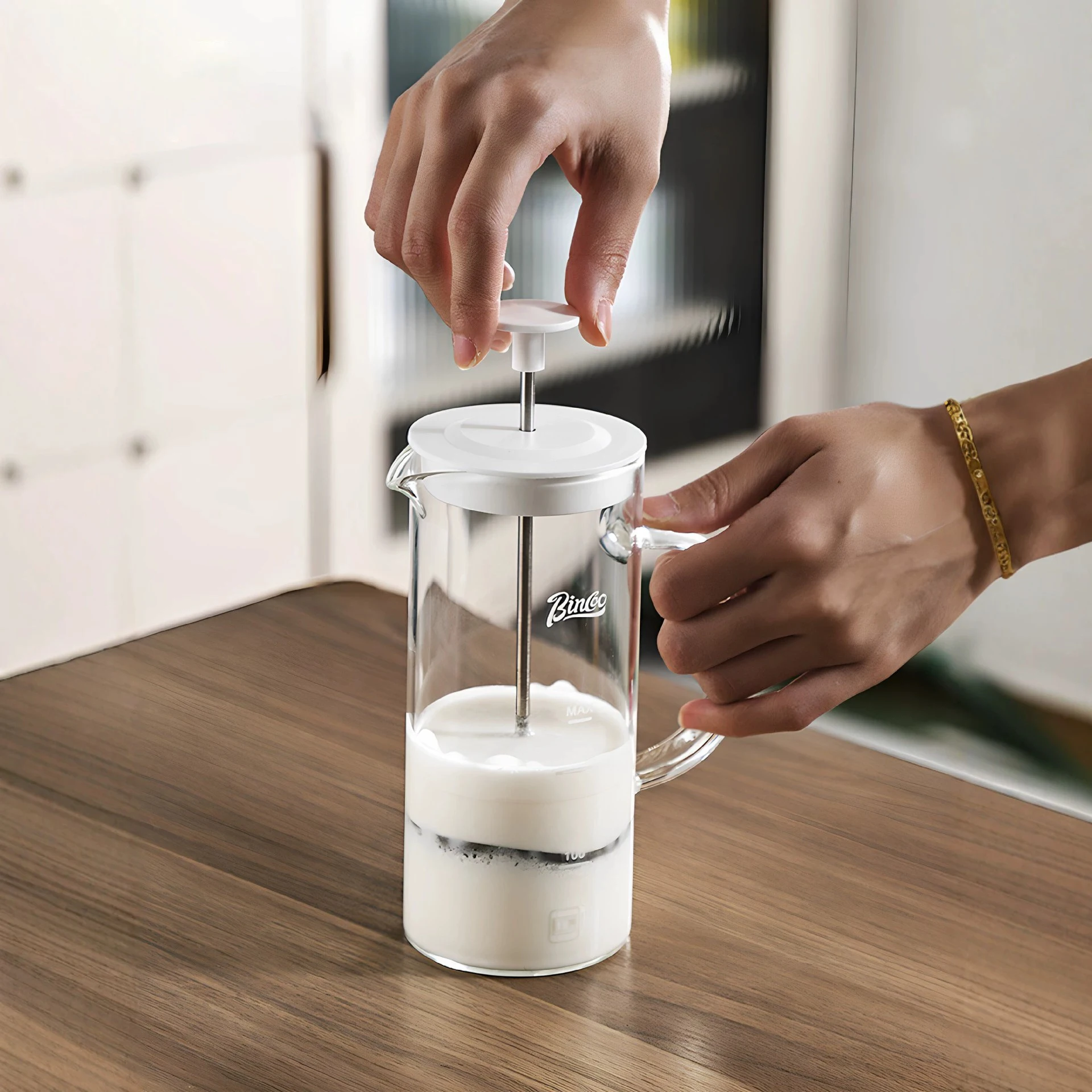 French Press Glass - 550ml Kaffee-French-Press-Kanne Haushaltsglas Handfilterkanne Milchaufschäumer Küchen-Kaffeefilter-Zubehör